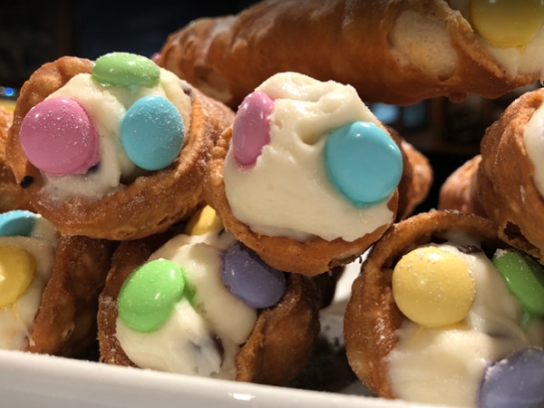 A photo of Easter Cannoli from Bravo