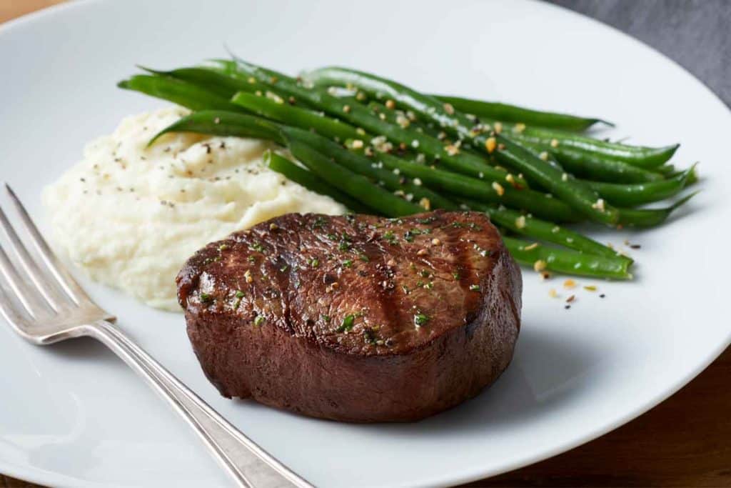 Filet Mignon with mashed potatoes